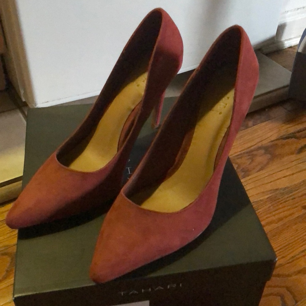Dark red Sway